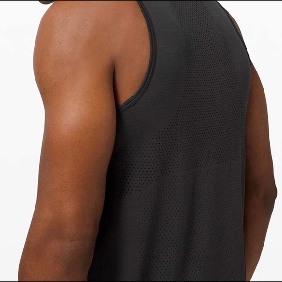 Lululemon Metal Vent Tech Surge Tank - Picture 2 of 5